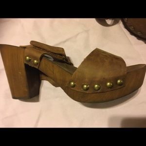 Mila Paoli Wood Clogs Size 8